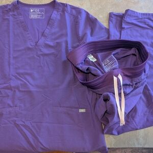 Figs Purple Scrub Set